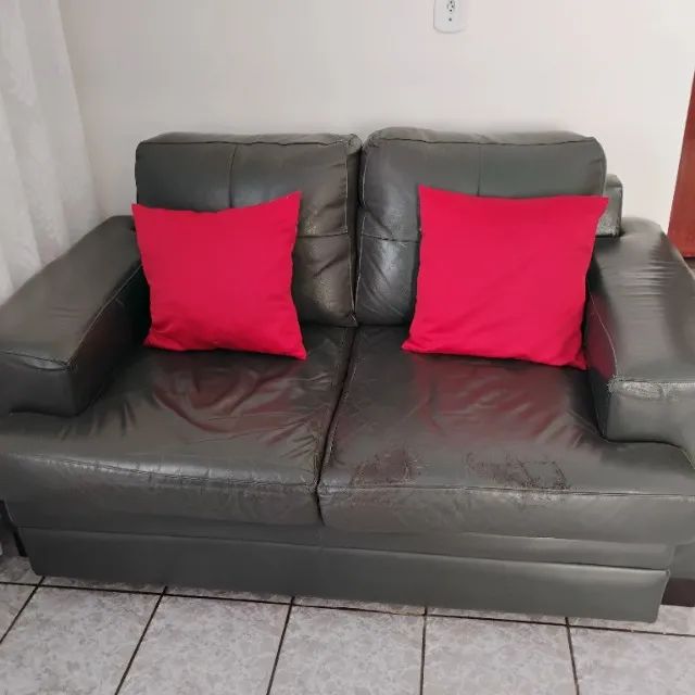 Vendo sofá 3 e 2 lugares 