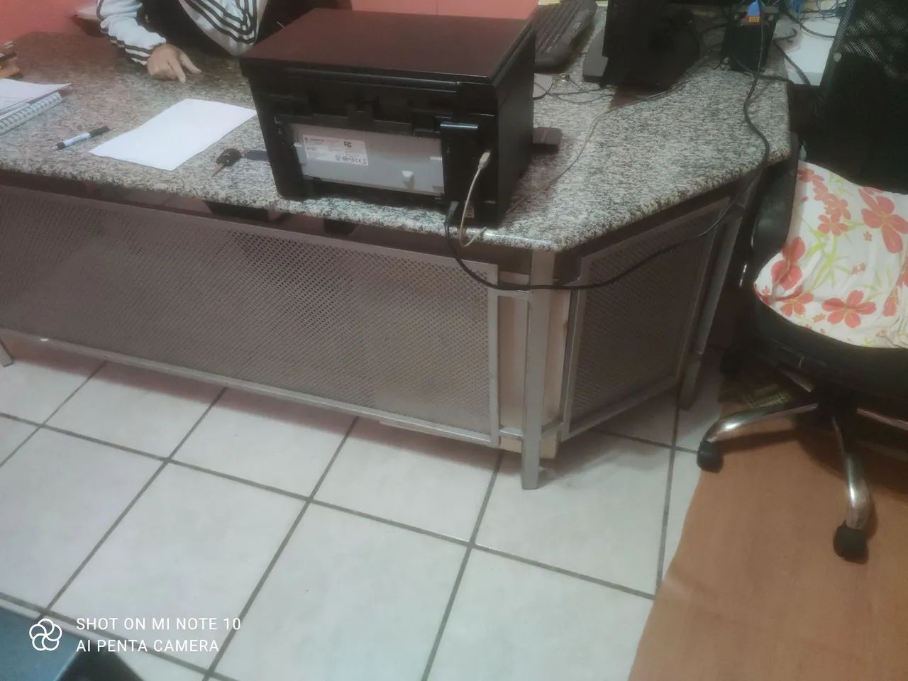 Mesas e estante de escritorios - Foto 4