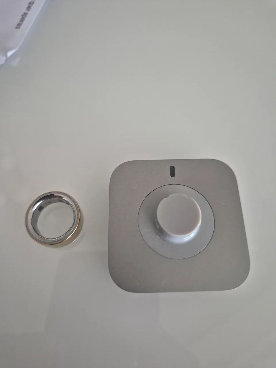 Oura Ring 4 Gold Tamanho 5 - Foto 2