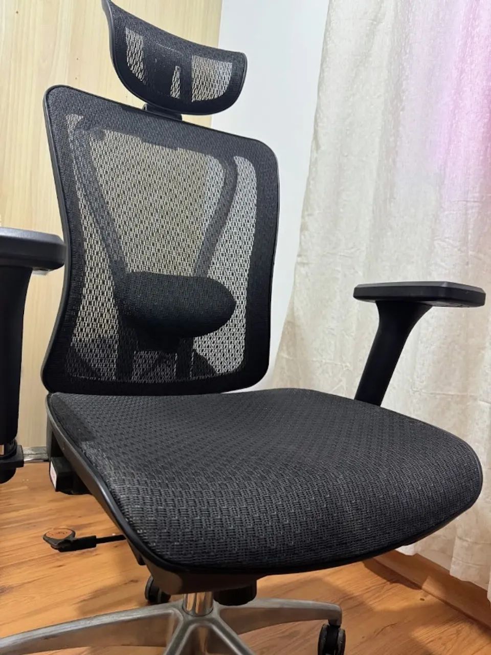 Cadeira de escritório ergonômica - Foto 2