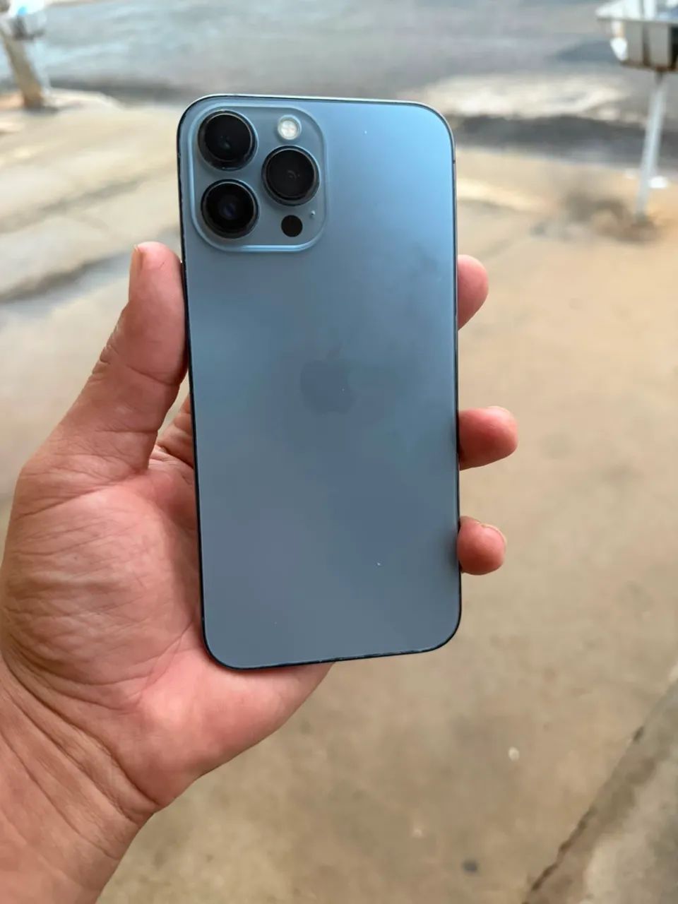 iPhone 13 PRO MAX 1TB R$2.450 pra vender logo - Foto 5