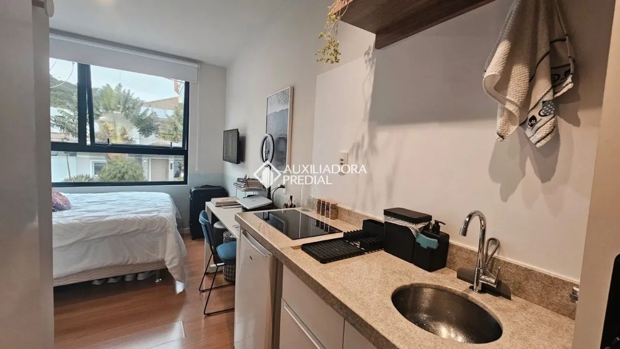 Stúdio à venda, mobiliado com 15,18m² bairro Cachoeira do Bom Jesus - Foto 4