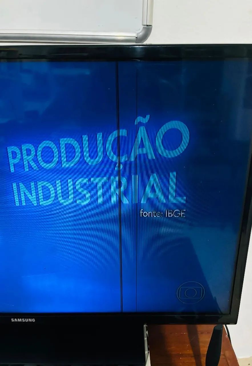 Televisão Samsung 32 polegadas com duas listras na tela e a tela está apagando - Foto 2