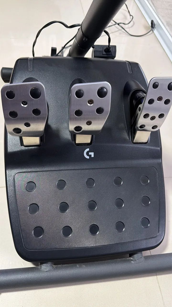 Volante Logitech G923 com TrueForce para PlayStation e PC - Foto 5
