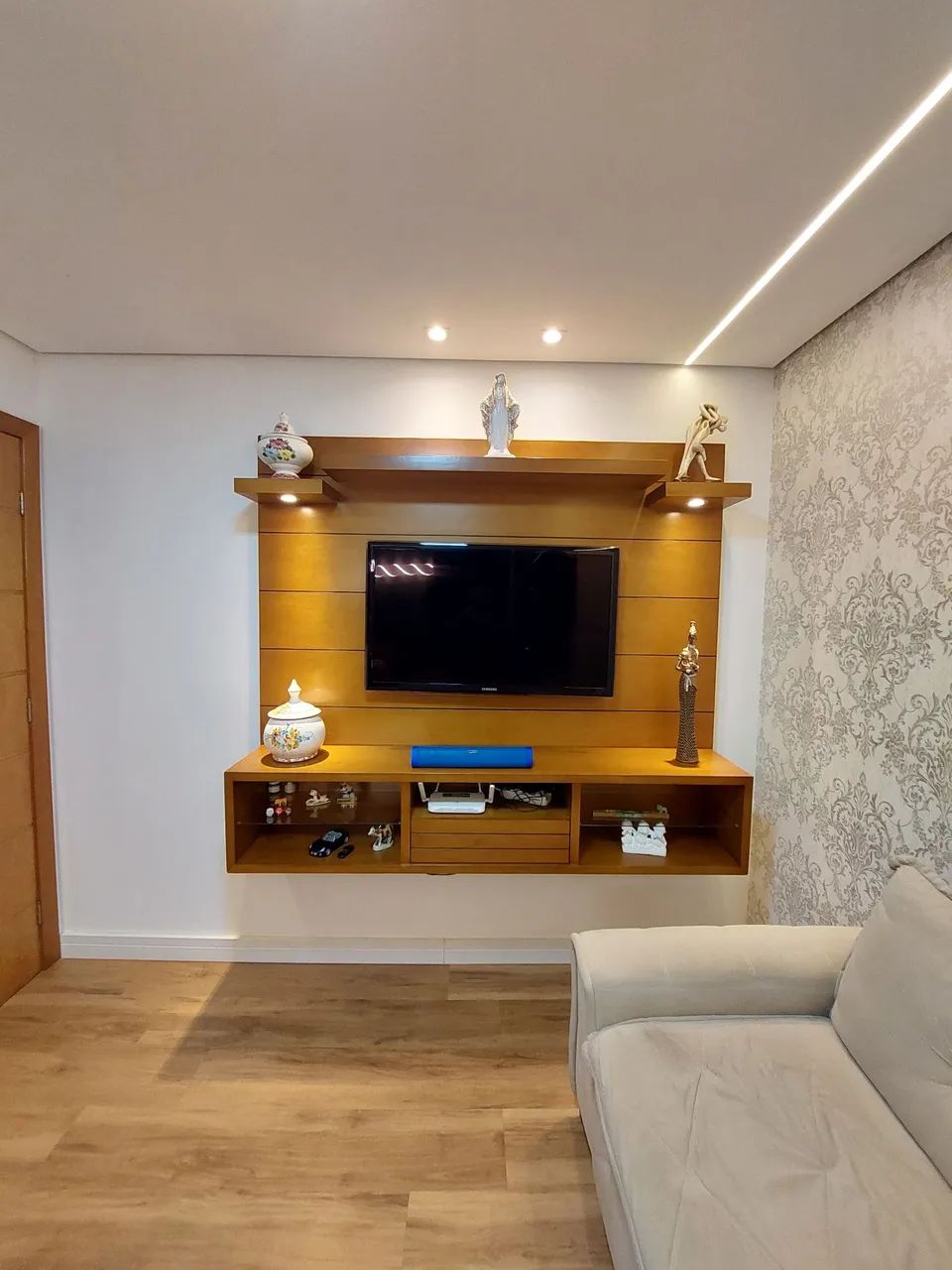 Painel de madeira com luminária  - Foto 3