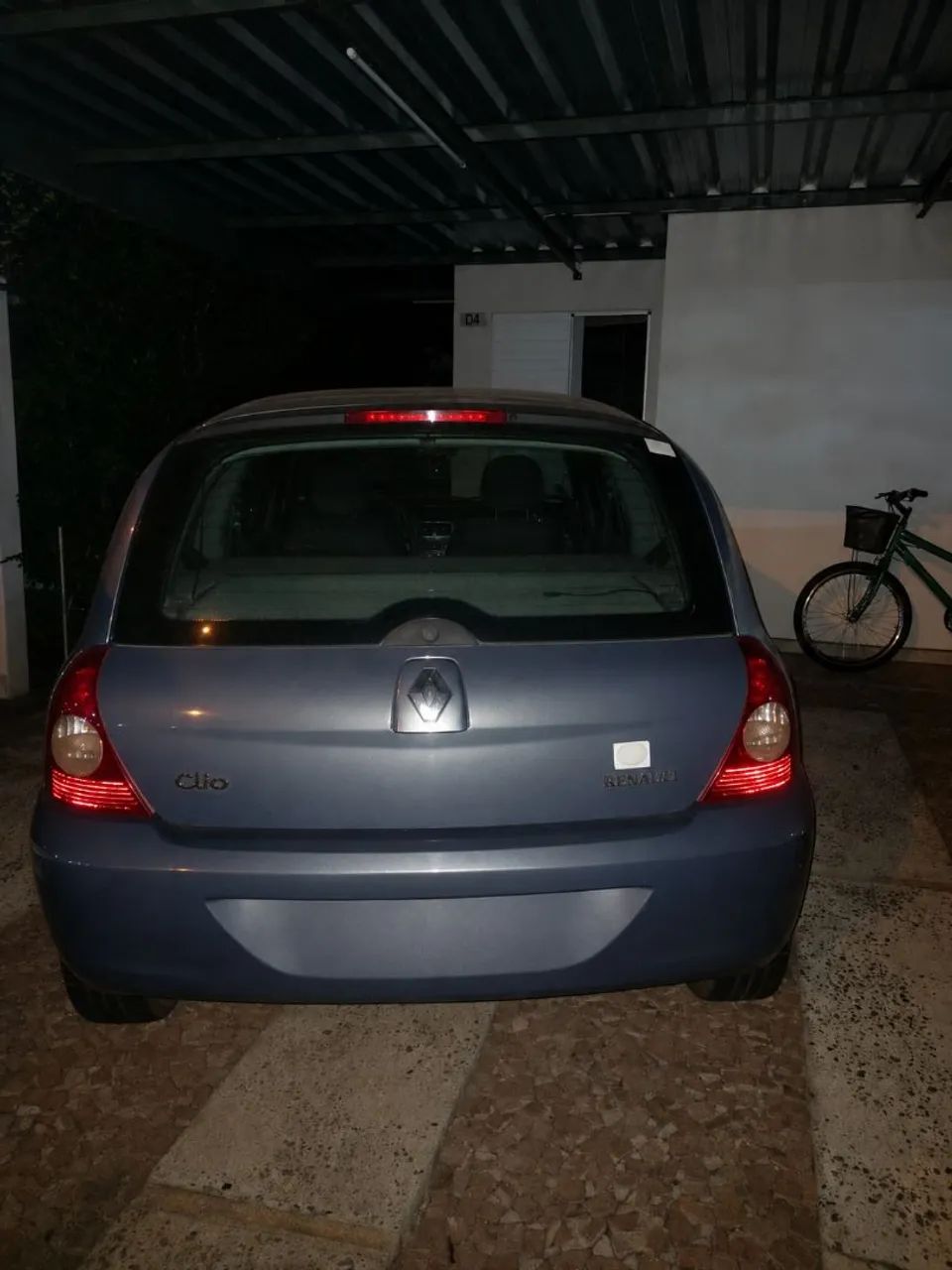 Renault Clio Clio Hi-Flex 1.0 16V 3p 2011