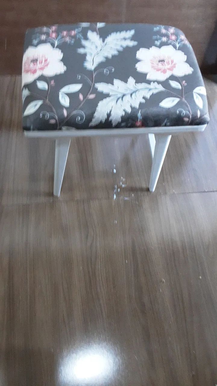 CONJUNTO DE BANCO ,CADEIRA E BANQUETA  - Foto 5