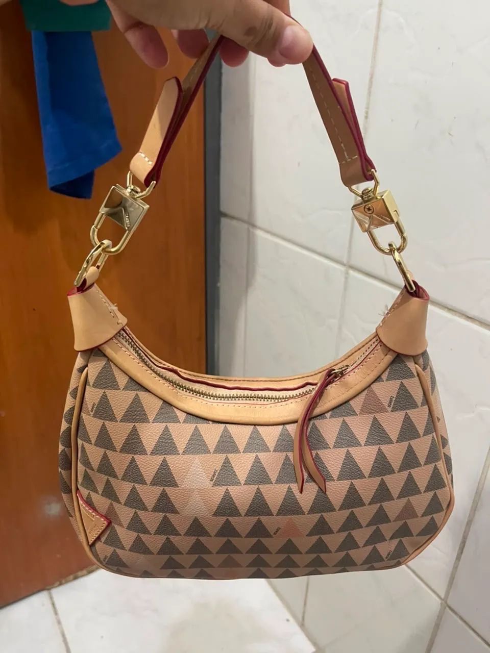 Bolsa Schütz triangle  - Foto 3