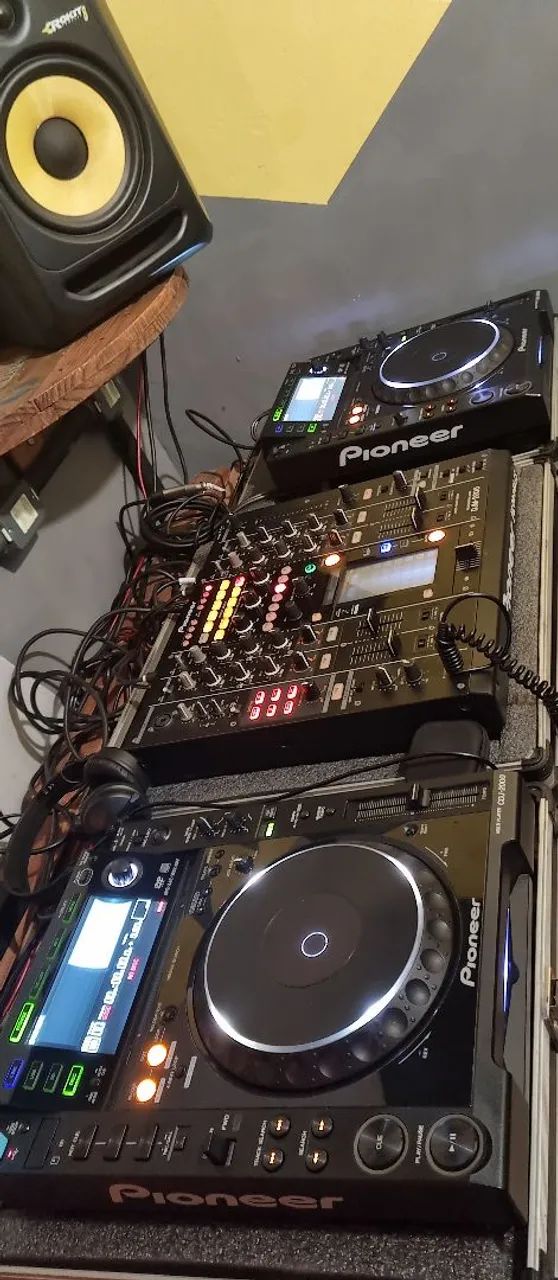 Kit DJ, cdj 2000 e djm 2000 , mais conservado do Brasil 
