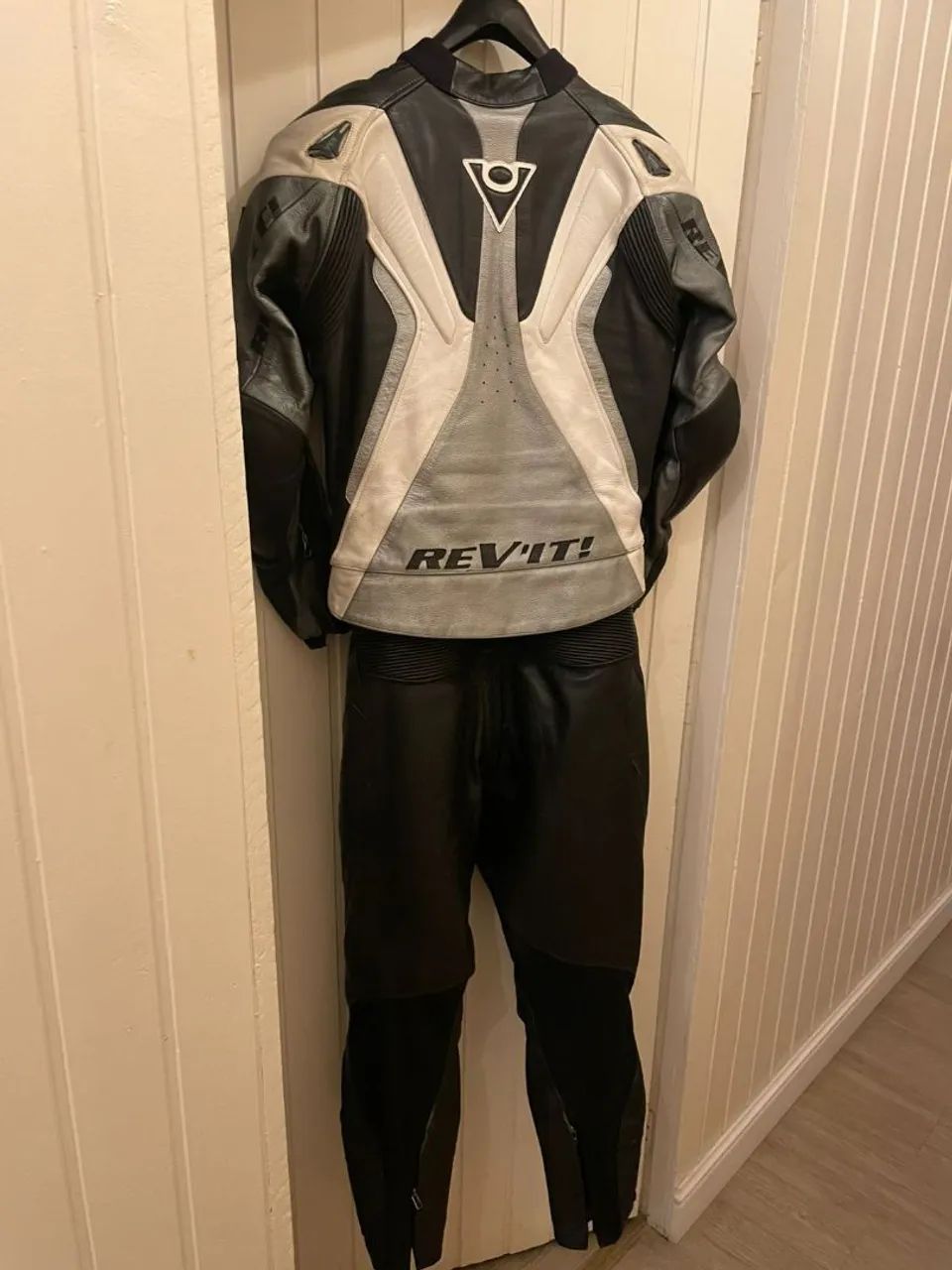 Macacão de Moto Speed REV'IT! - Seminovo |Excelente Estado tamanho 42 - Foto 4
