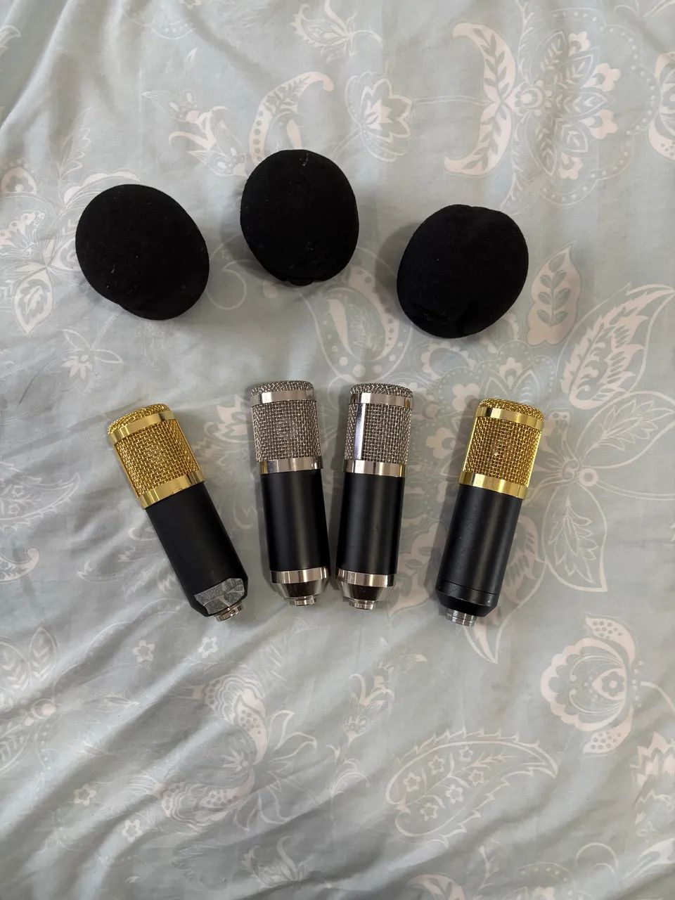 Microphone 442876170936657920