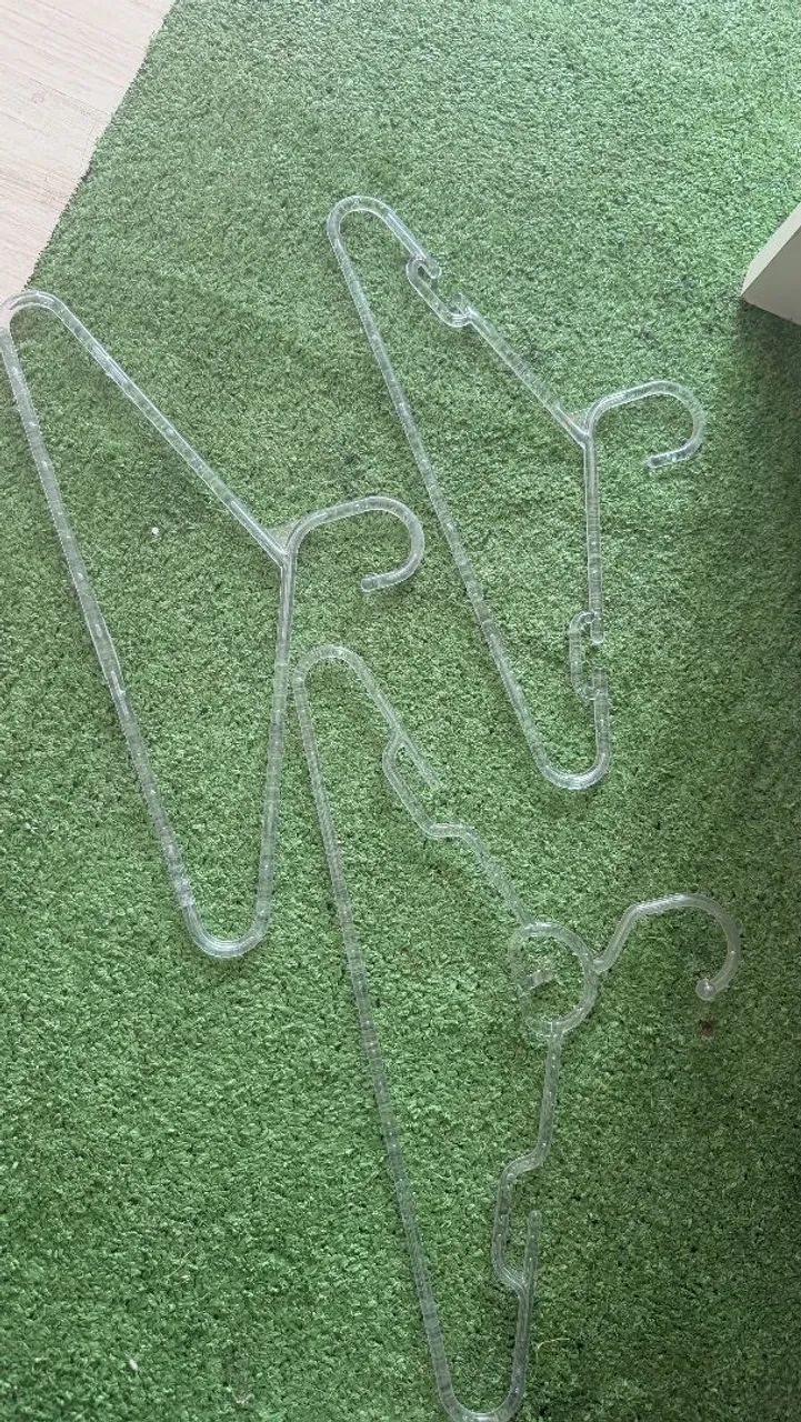 Cabide transparente 