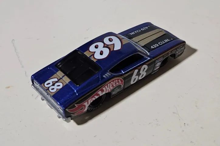 Hot Wheels Ford Torino Talladega - Foto 3