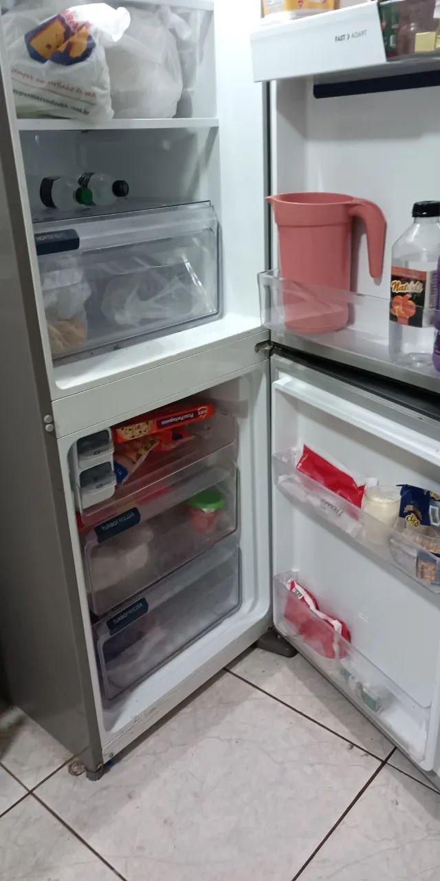 Geladeira Eletrolux 2 porta 220w - Foto 4