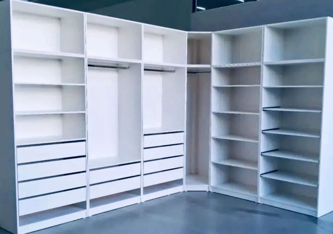           Closet  ou até. ((( 10 vezes de  419$ )))