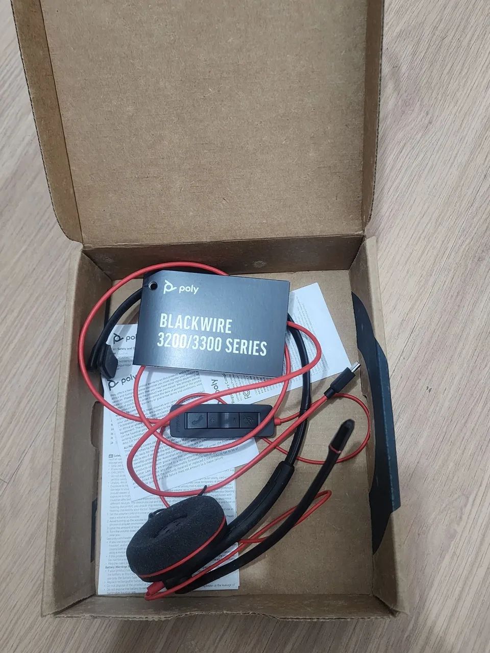 Headset BLACKWIRE 3210 com conector USB e TIPO C