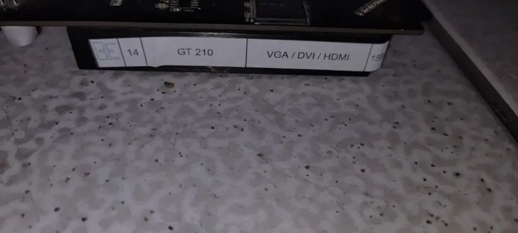 Placa de video GT210 - Foto 4