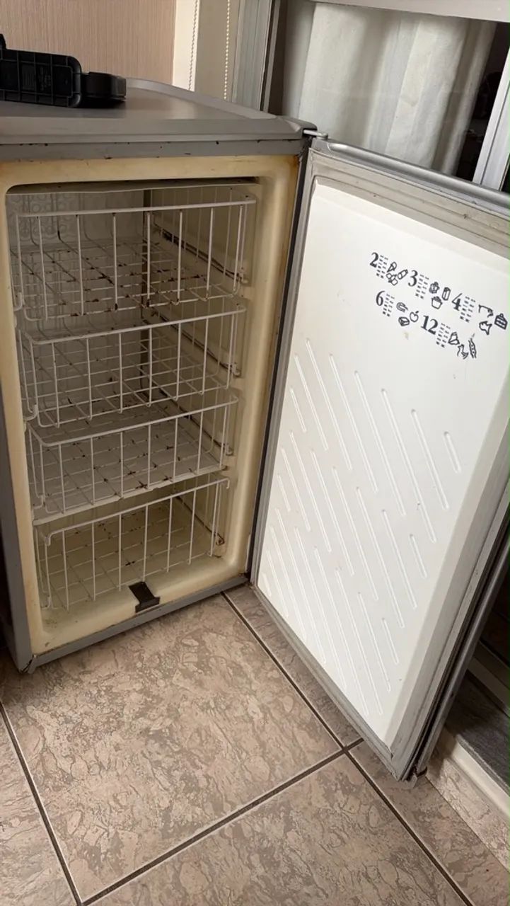 Vendo freezer Brastemp  - Foto 2