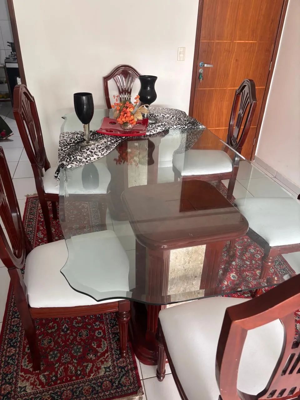 Mesa com cadeiras - Foto 4