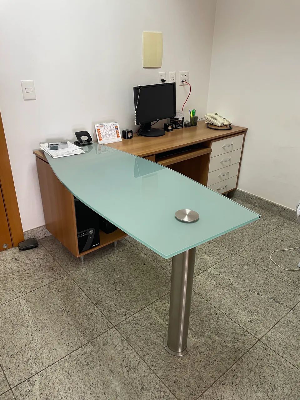 Vendo mesa de escritório - Foto 2