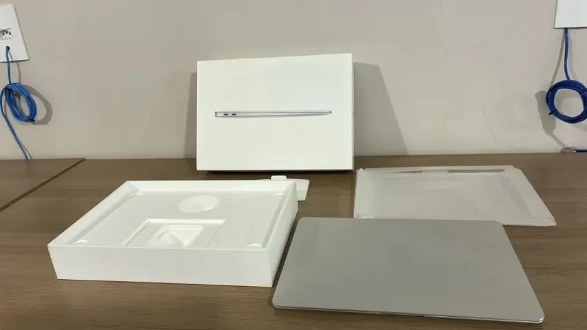 MacBook Air M1 8GB 256GB SSD Prata Excelente com Caixa - Foto 3