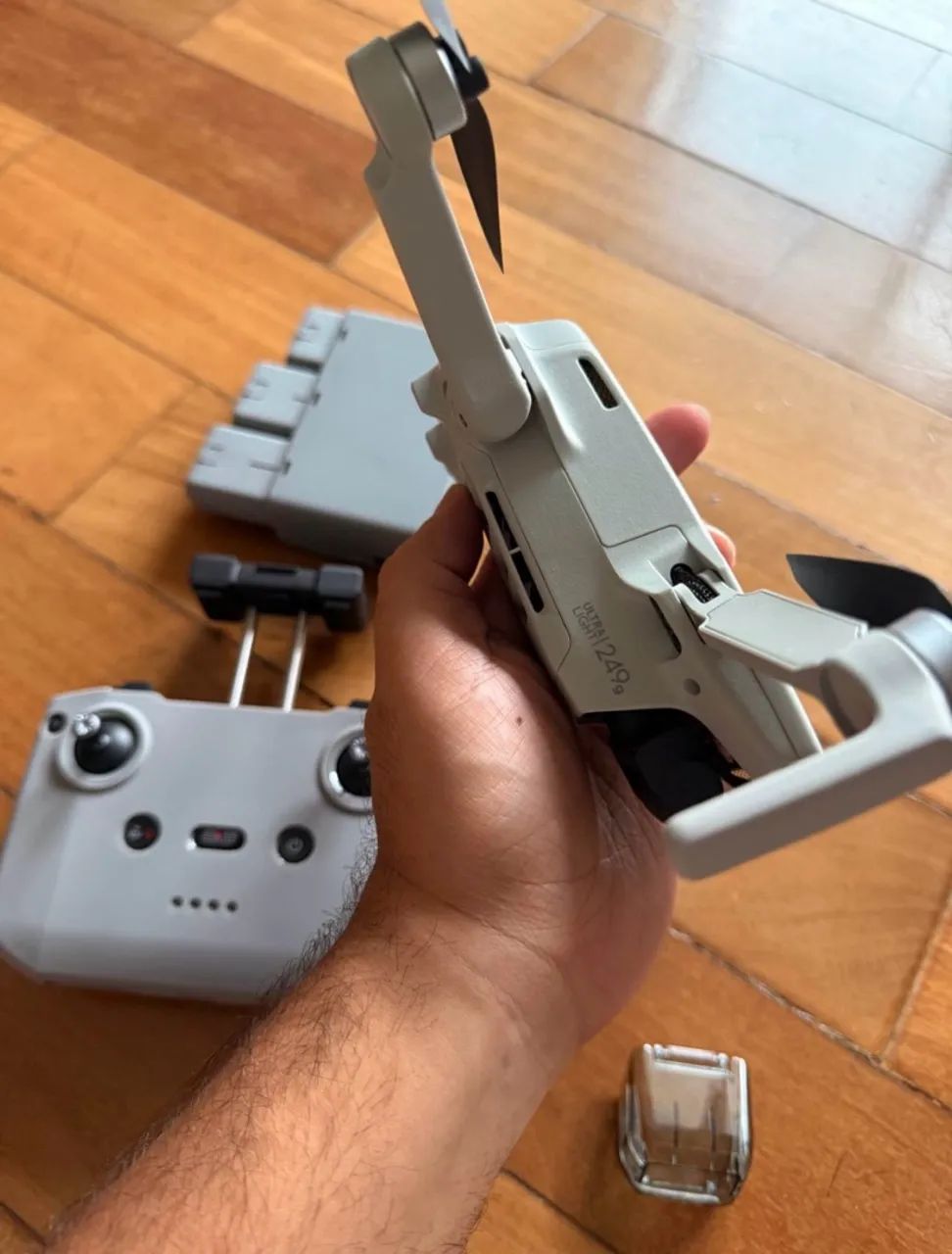 DJI Mini 2 SE Fly More Combo - Foto 4
