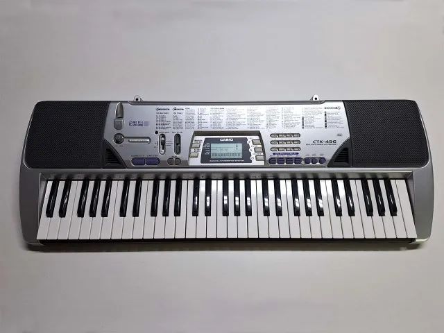 Teclado Casio CTK-496