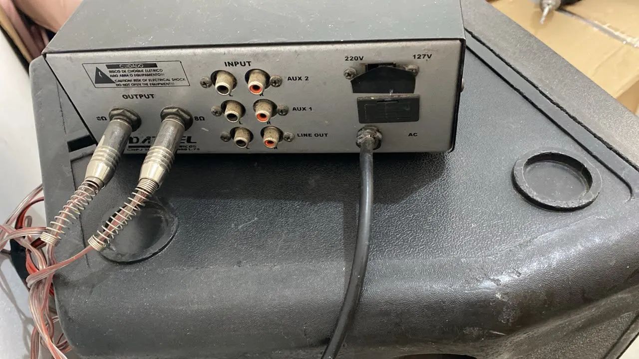 Caixa com amplificador  - Foto 2