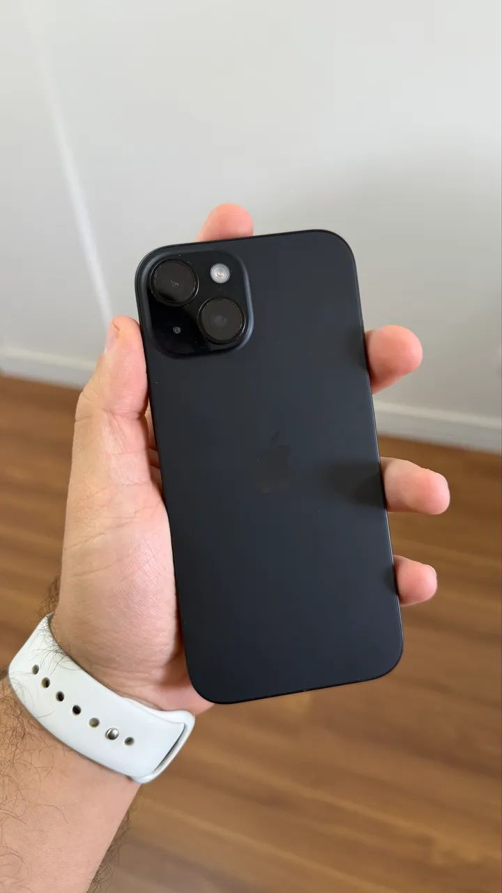 iPhone 15, 128GB (8 meses de uso) 