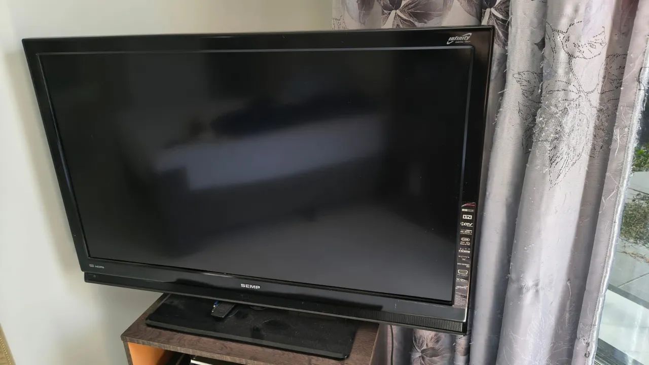 Televisão SEMP TOSHIBA
