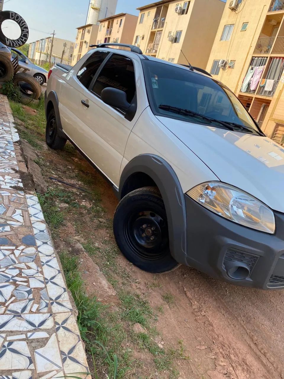 Fiat Strada Working Celeb.1.4 Fire Flex 8V CD 2014 - Foto 2