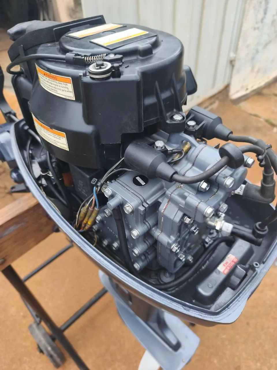 Motor de Popa 15 HP Yamaha 2013 - Foto 5