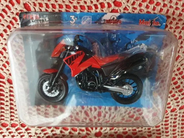 Miniatura moto Maisto lacrada - Modelo Duke