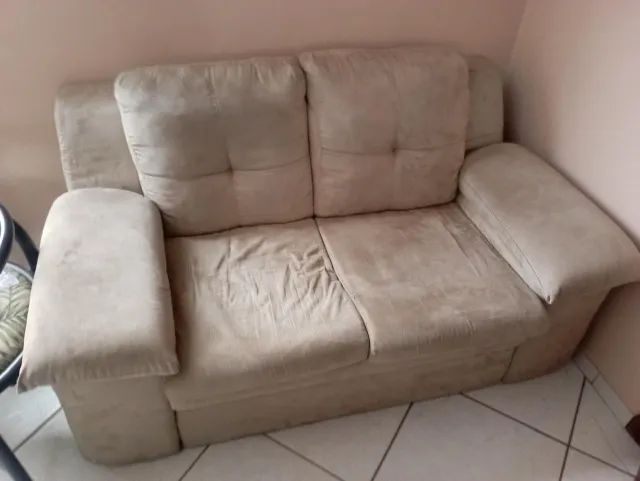Sofá 2 Lugares Bege em Ótimo Estado - Foto 2