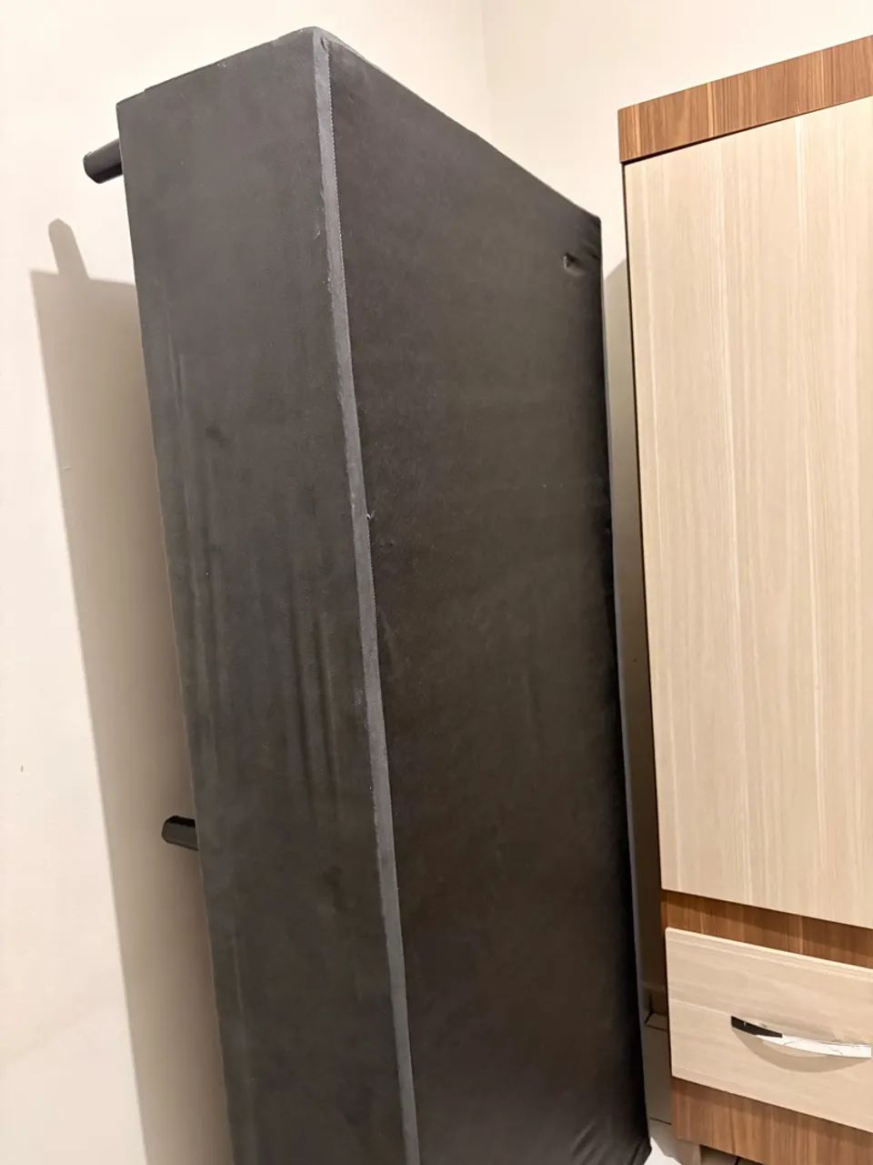 Duas camas solteirão (Box e colchão)  - Foto 4