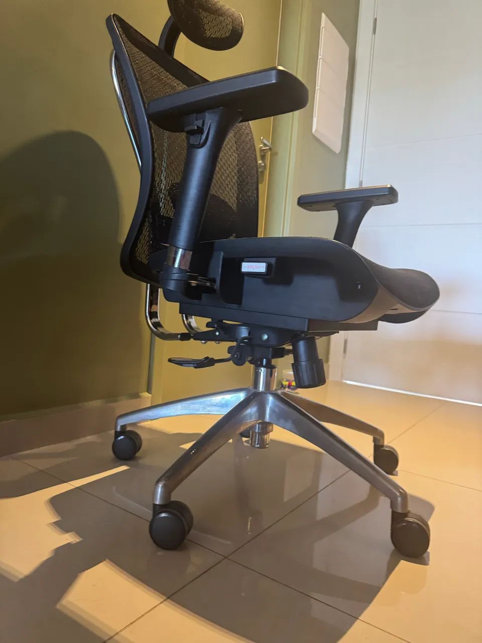 Cadeira Ergonômica Comfy Caprice Mesh Cinza - Foto 5