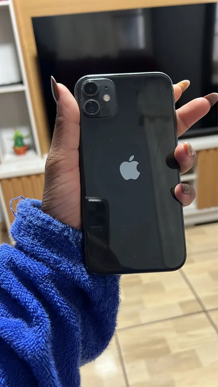 iPhone 11 64GB - R$ 950 - Funcionando