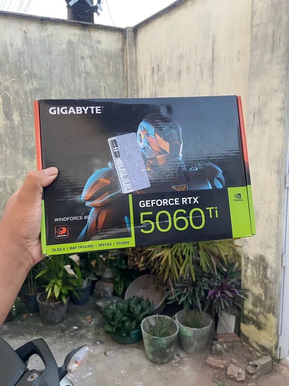 RTX 5060 TI 8GB WINDFORCE GIGABYTE 