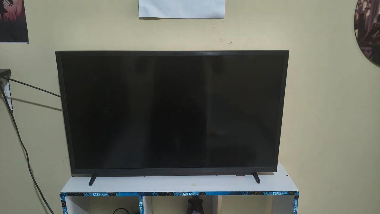 TV 32 polegadas 1 semana de uso motivo da venda na descrição 