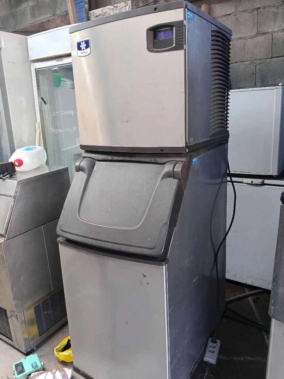 Máquina de gelo 160kl dia 