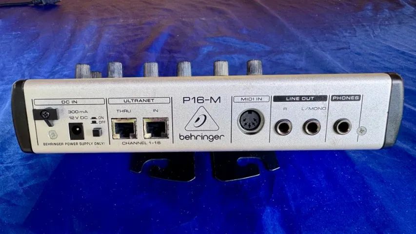 Powerplay 16 Behringer Monitor Pessoal Digital P16-M - Aparelhos