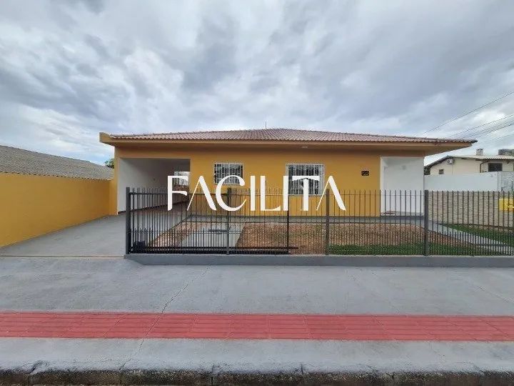 Casa com 2 quartos no bairro Carianos, Florianópolis