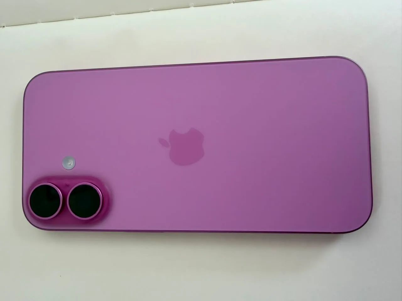 Vende IPhone 16 Rosa