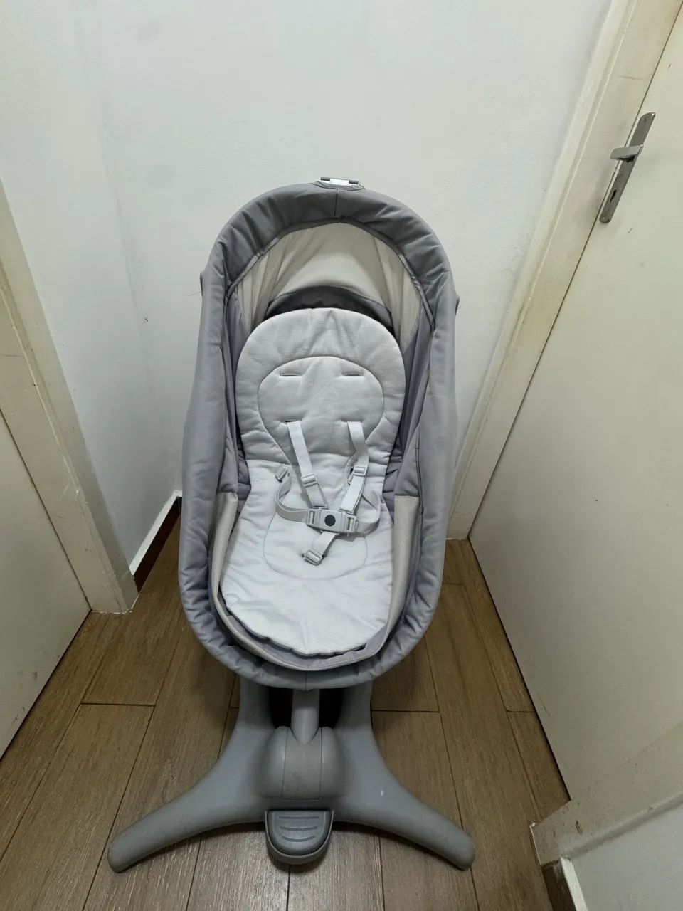 Berço Portátil Moisés - Chicco - Baby Hug 4 em 1 - Glacial  *PERFEITO ESTADO* - Foto 4
