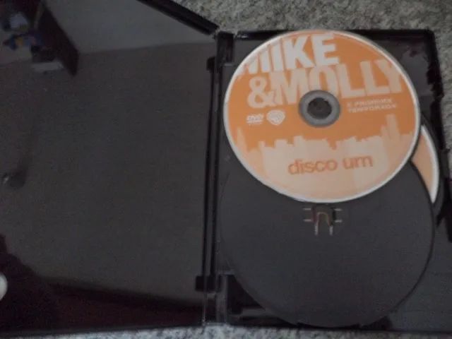 Serie Mike & Molly 1ª temporada completa em DVD  - Foto 3