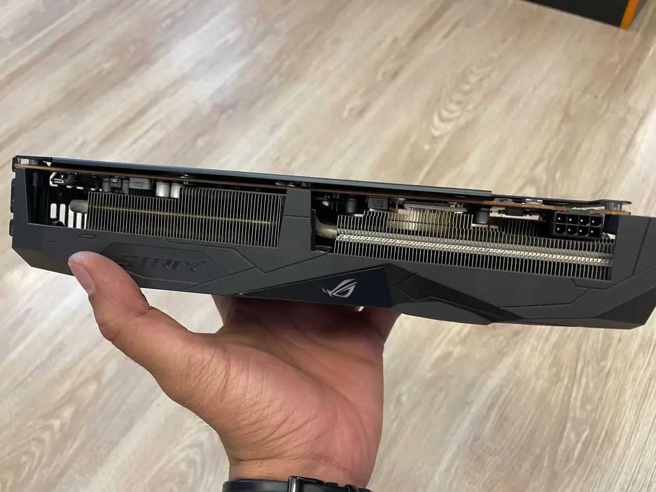 RX 5500XT Asus ROG Strix - Foto 2