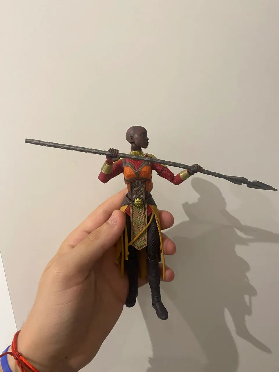 marvel legends okoye completa  - Foto 2