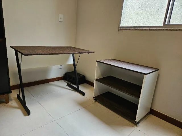 Mesa para Computador + nicho livreiro baixo - Foto 3