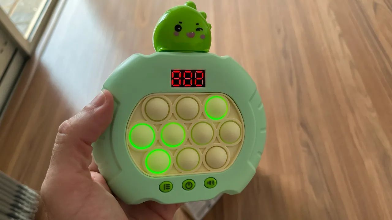 Brinquedo Fast Push Game Console Pop It Eletrônico com Luz e Som - Jogo Interativo