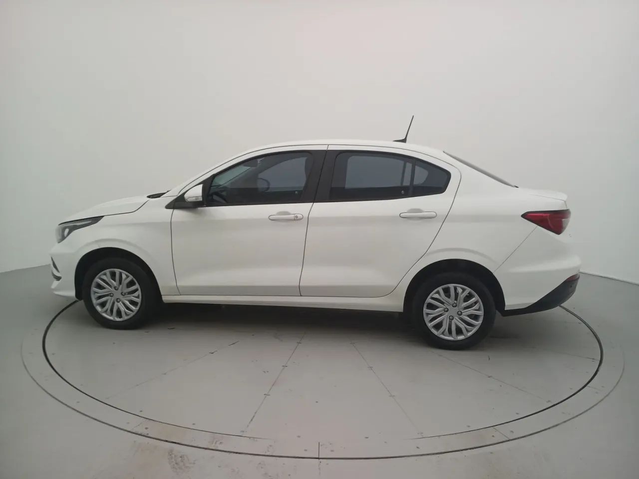 Fiat Cronos DRIVE 1.3 8V Flex Aut., foto 2 de 18